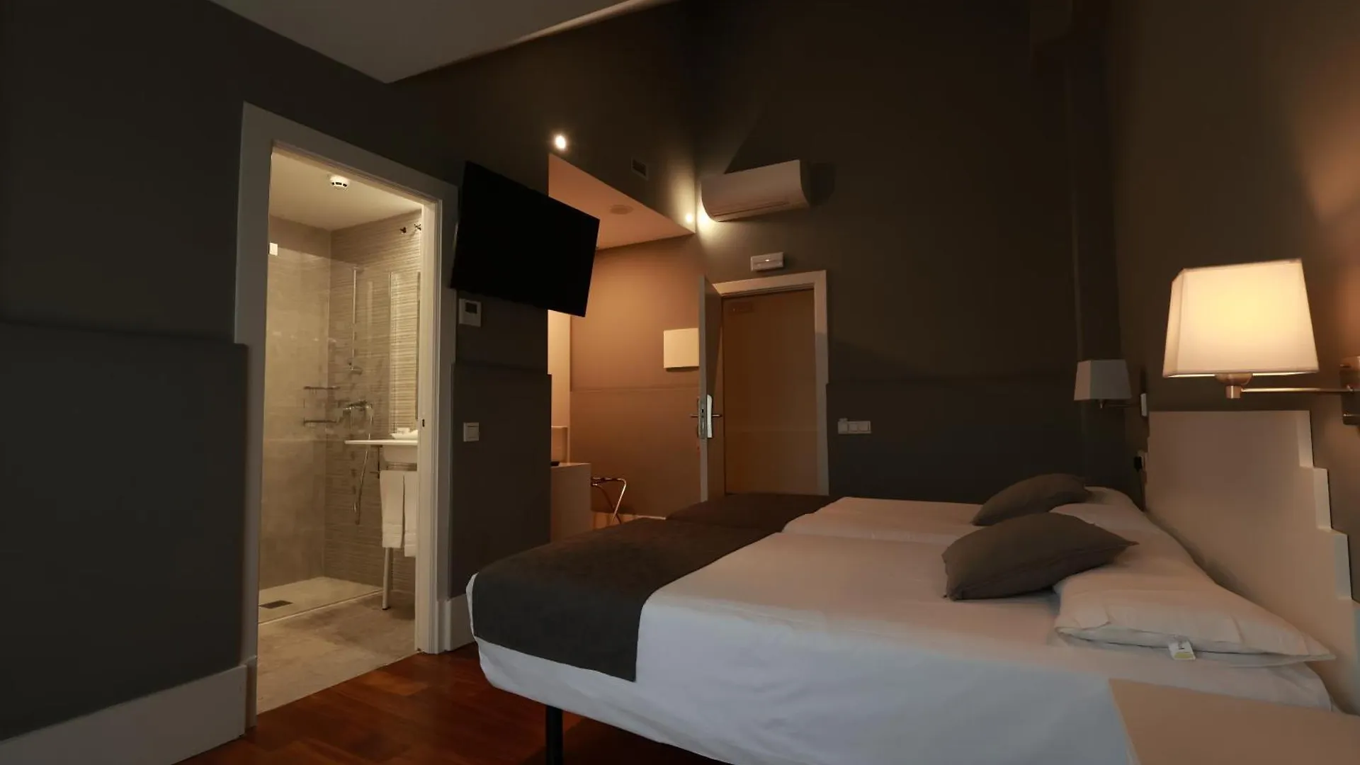 Hotel The Park Derio 3*,
